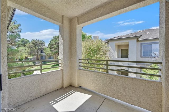 1709 King James Street 204, Las Vegas, NV 89144