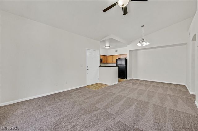 1709 King James Street 204, Las Vegas, NV 89144