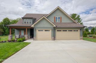 411 Elokwa Place, Loudon, TN 37774