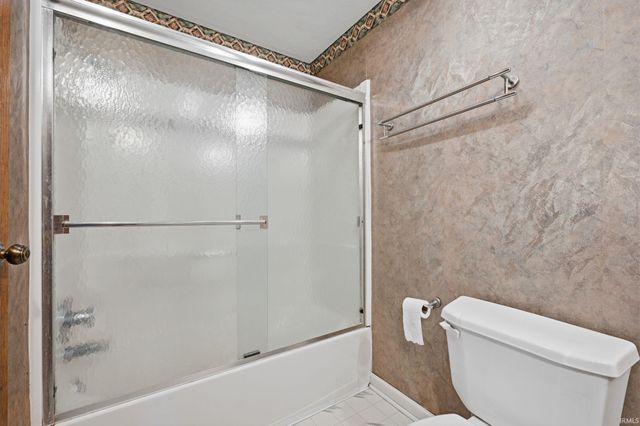 1829 Edward Lane, Anderson, IN 46012