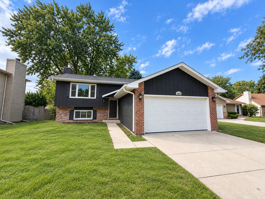 13716 S Amherst Court, Plainfield, IL 60544