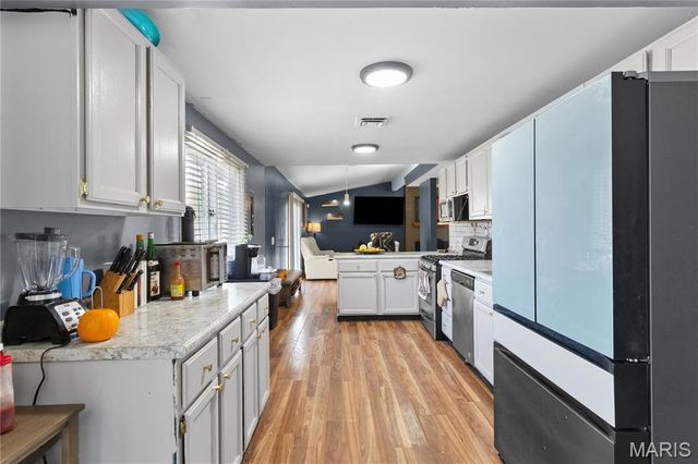 2200 Saint Catherine Street, Florissant, MO 63033