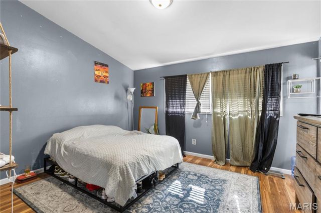2200 Saint Catherine Street, Florissant, MO 63033