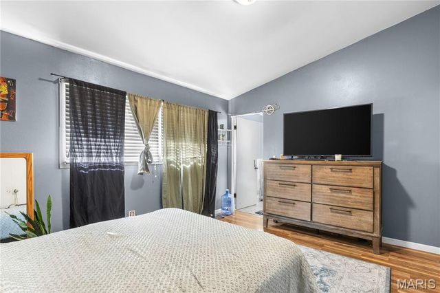 2200 Saint Catherine Street, Florissant, MO 63033