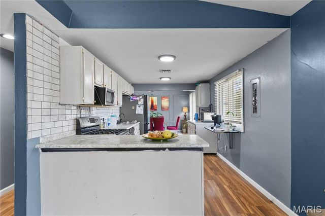 2200 Saint Catherine Street, Florissant, MO 63033