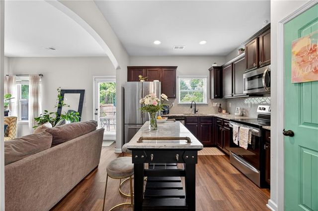 3131 Bonnes Dr, Lithonia, GA 30038
