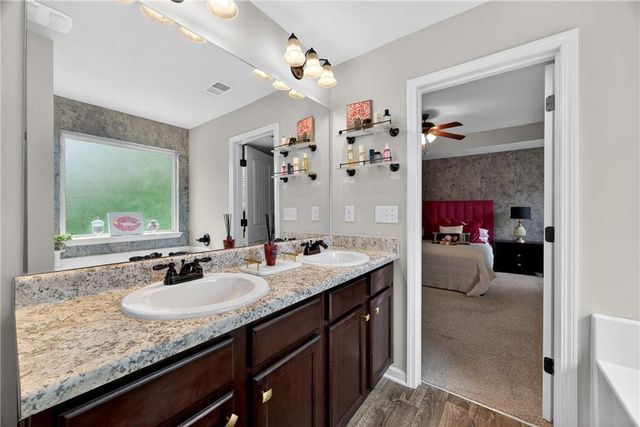 3131 Bonnes Dr, Lithonia, GA 30038