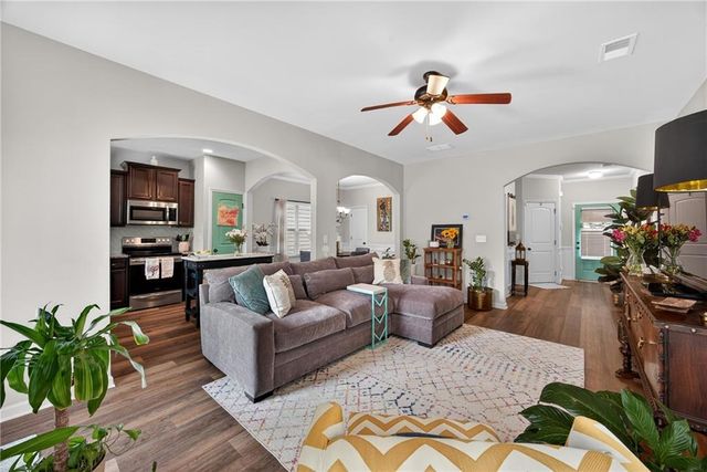 3131 Bonnes Dr, Lithonia, GA 30038
