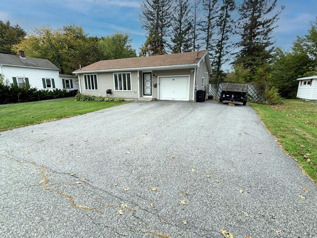 82 Leavitt Avenue, Lewiston, ME 04240 — photo 2
