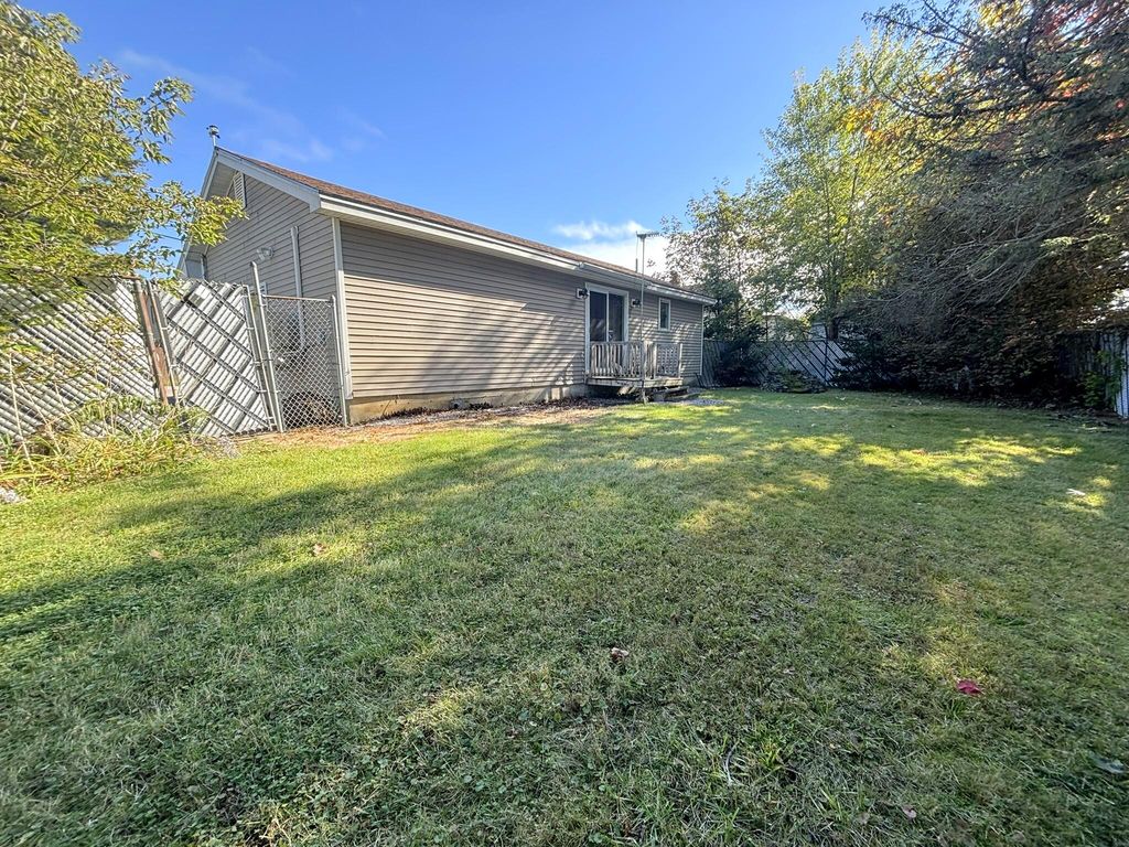 82 Leavitt Avenue, Lewiston, ME 04240 — photo 3