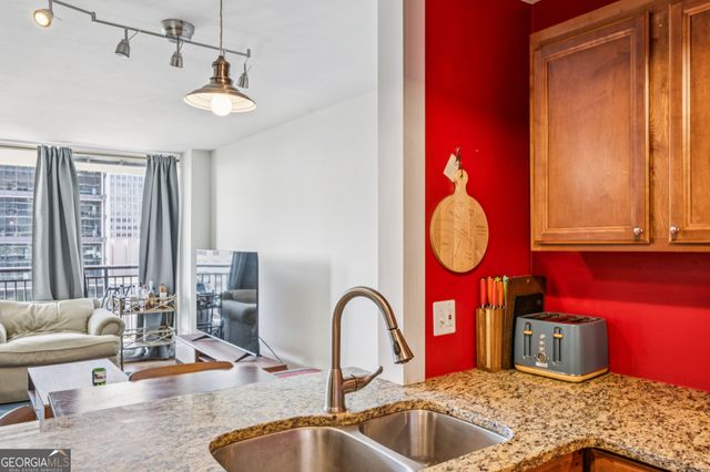 620 Peachtree Street NE 1106, Atlanta, GA 30308