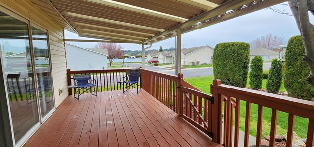 1722 S Newer Ln, Veradale, WA 99037