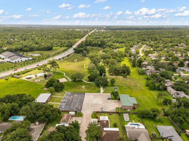 16735 Barcelona Drive, Friendswood, TX 77546