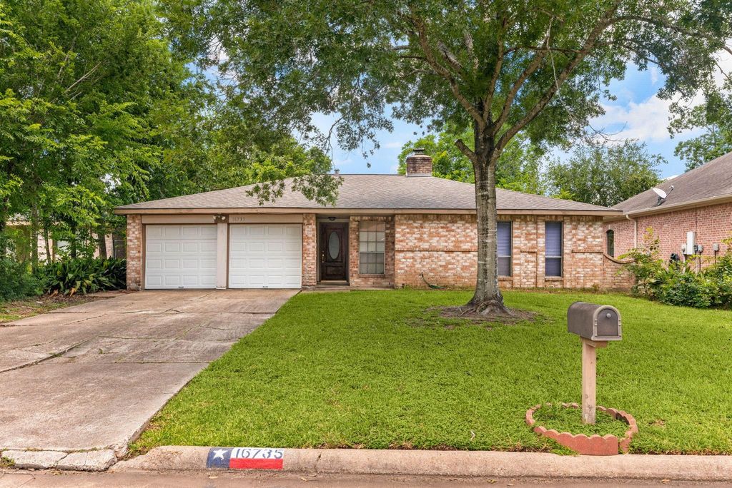 16735 Barcelona Drive, Friendswood, TX 77546