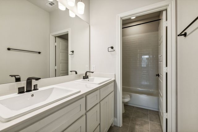 6644 Windfall Drive, Fort Worth, TX 76135