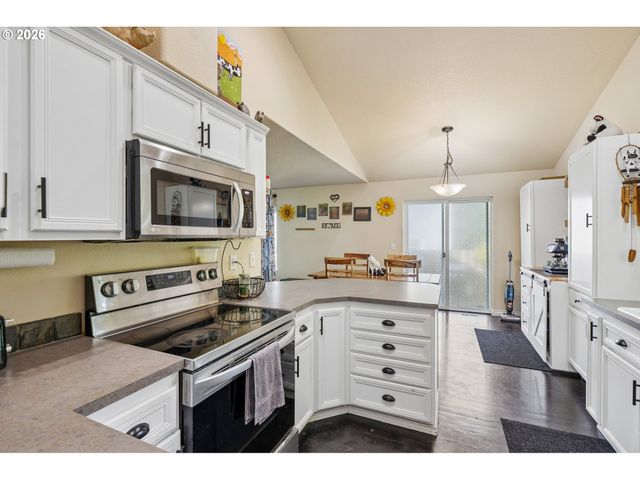 40348 THERESE St, Sandy, OR 97055