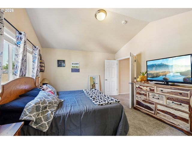 40348 THERESE St, Sandy, OR 97055