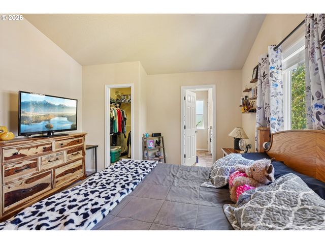 40348 THERESE St, Sandy, OR 97055