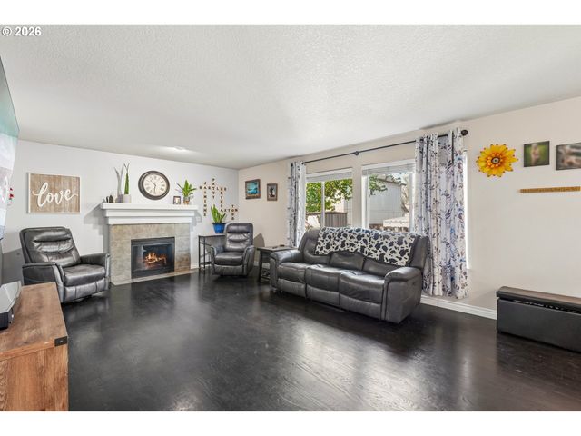 40348 THERESE St, Sandy, OR 97055