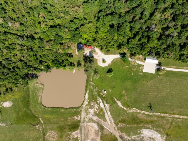 000 Clear Lake Road, Bryan, TX 77808