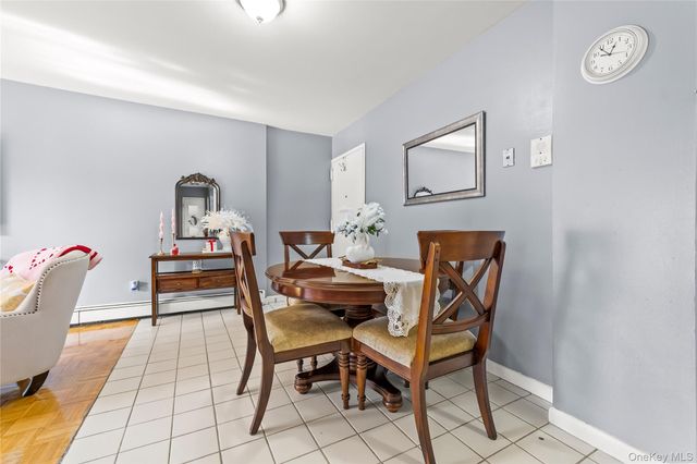 5609 van cleef, Corona, NY 11368