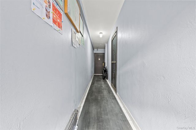 5609 van cleef, Corona, NY 11368