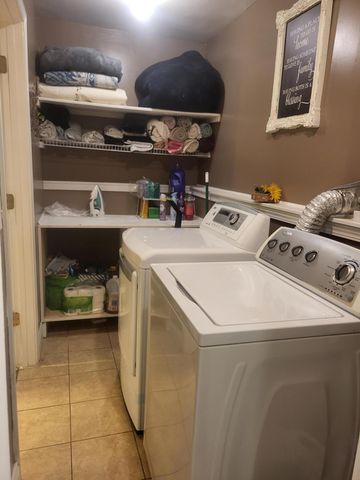 5171 N CREASY SPRINGS RD, Columbia, MO 65202