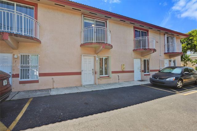 990 NW 78th Avenue 8E, Miami, FL 33126