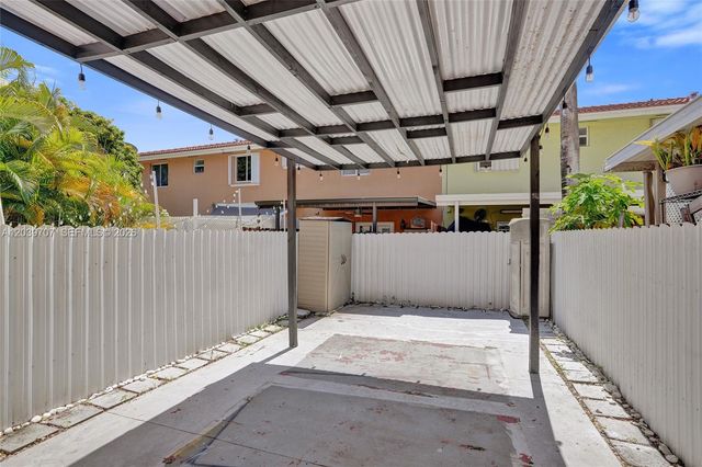 990 NW 78th Avenue 8E, Miami, FL 33126