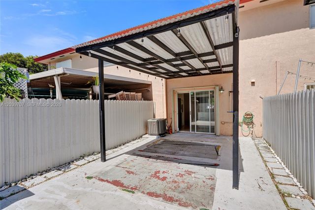 990 NW 78th Avenue 8E, Miami, FL 33126