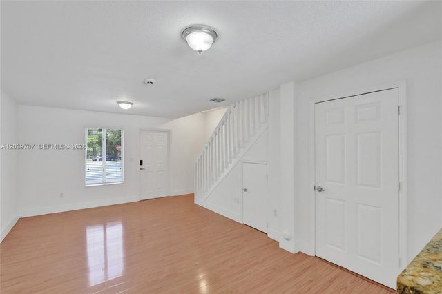 990 NW 78th Avenue 8E, Miami, FL 33126