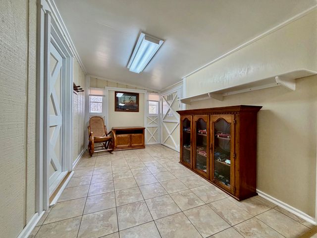 1725 Highway 307, Chackbay, LA 70301