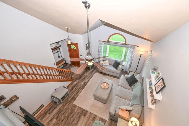 6575 S Carroll CIRCLE, Franklin, WI 53132