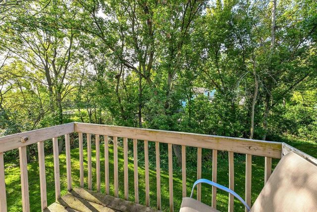 6575 S Carroll CIRCLE, Franklin, WI 53132