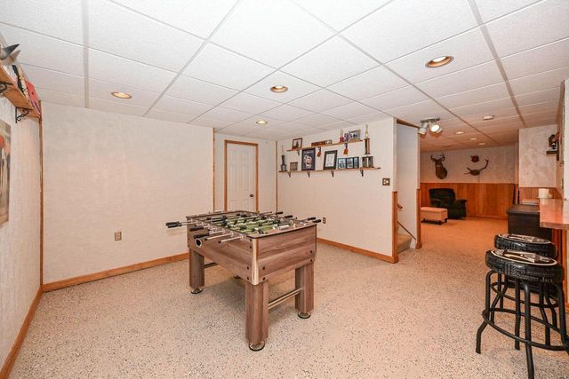 6575 S Carroll CIRCLE, Franklin, WI 53132