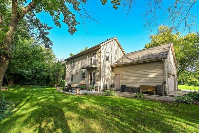 6575 S Carroll CIRCLE, Franklin, WI 53132