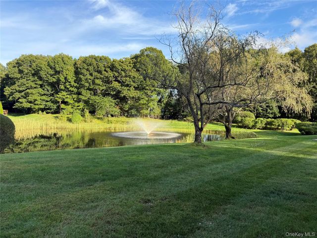 104 Owls Nest Court, Manorville, NY 11949