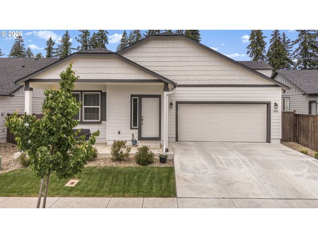 5088 HOLLY St, Springfield, OR 97478