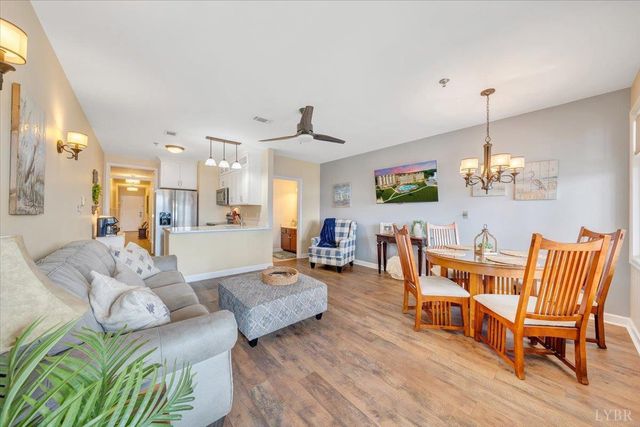 1273 Graves Harbor Trail 324, Huddleston, VA 24104