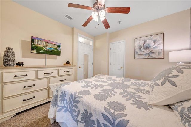 1273 Graves Harbor Trail 324, Huddleston, VA 24104