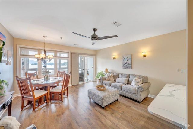 1273 Graves Harbor Trail 324, Huddleston, VA 24104