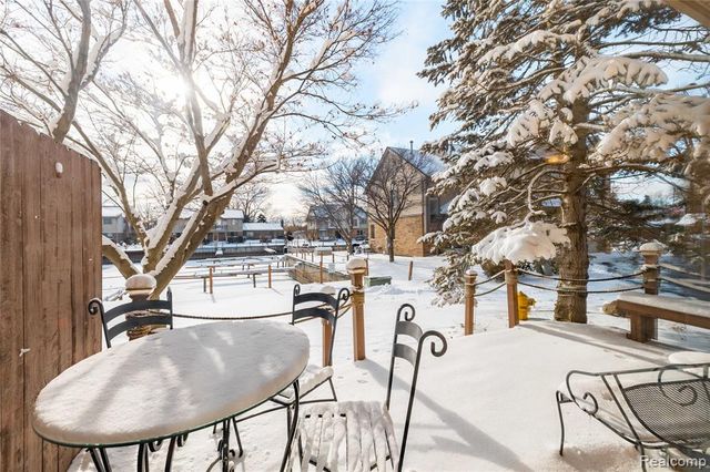 27824 Reo Road, Grosse Ile, MI 48138