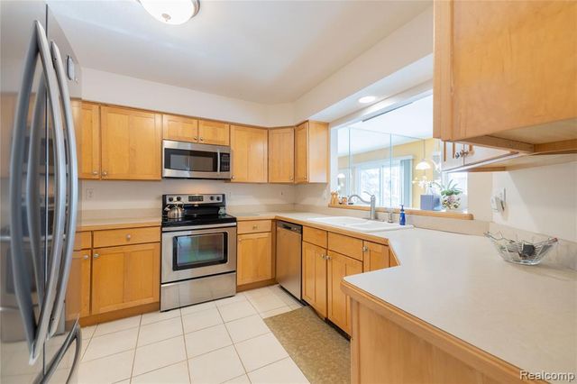 27824 Reo Road, Grosse Ile, MI 48138