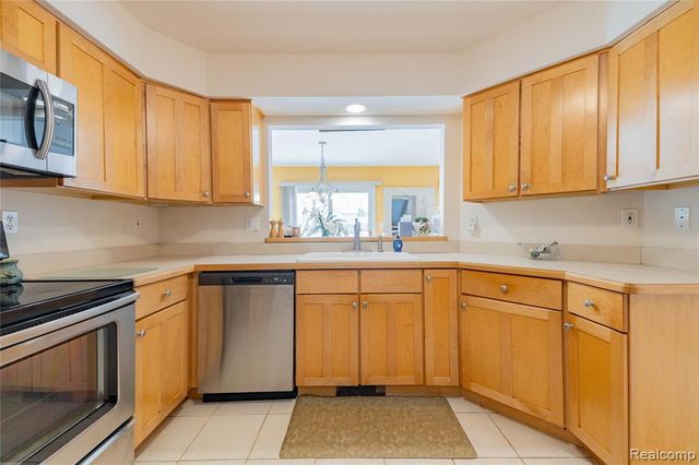 27824 Reo Road, Grosse Ile, MI 48138