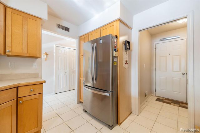 27824 Reo Road, Grosse Ile, MI 48138