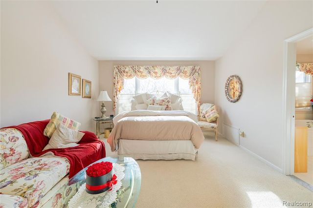 27824 Reo Road, Grosse Ile, MI 48138