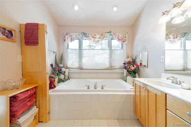 27824 Reo Road, Grosse Ile, MI 48138