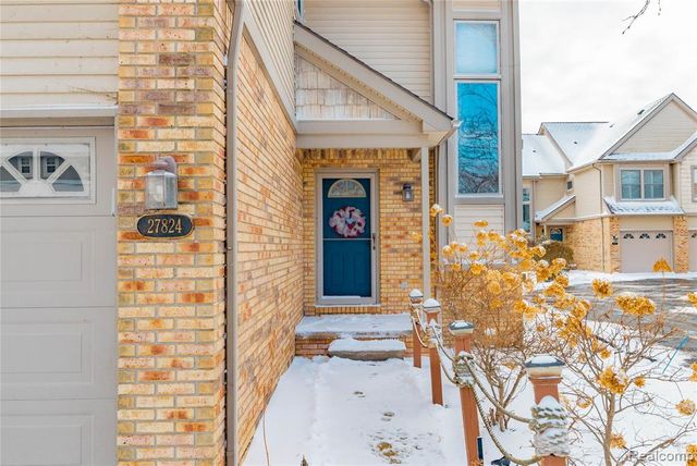 27824 Reo Road, Grosse Ile, MI 48138