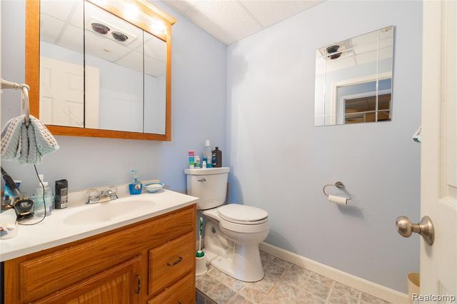 27824 Reo Road, Grosse Ile, MI 48138