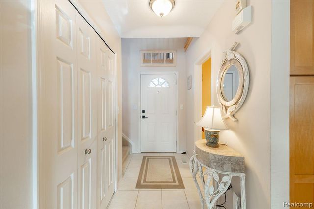 27824 Reo Road, Grosse Ile, MI 48138